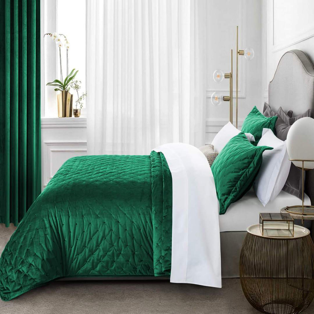 Bedspreads Emerald green - Ultrasoft Velvet Embroidered Quilted
